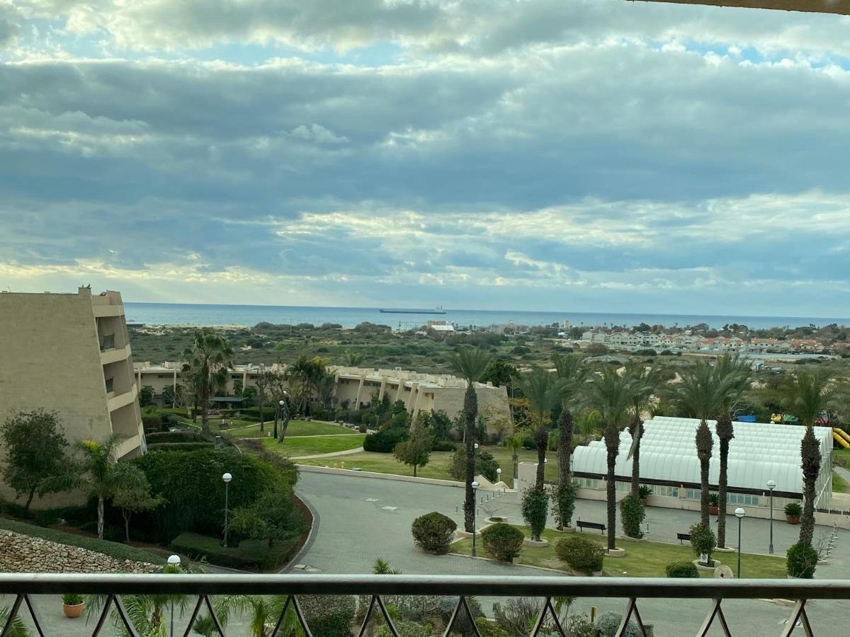 קיסריה נאות גולף- Oren Apartment Exterior photo